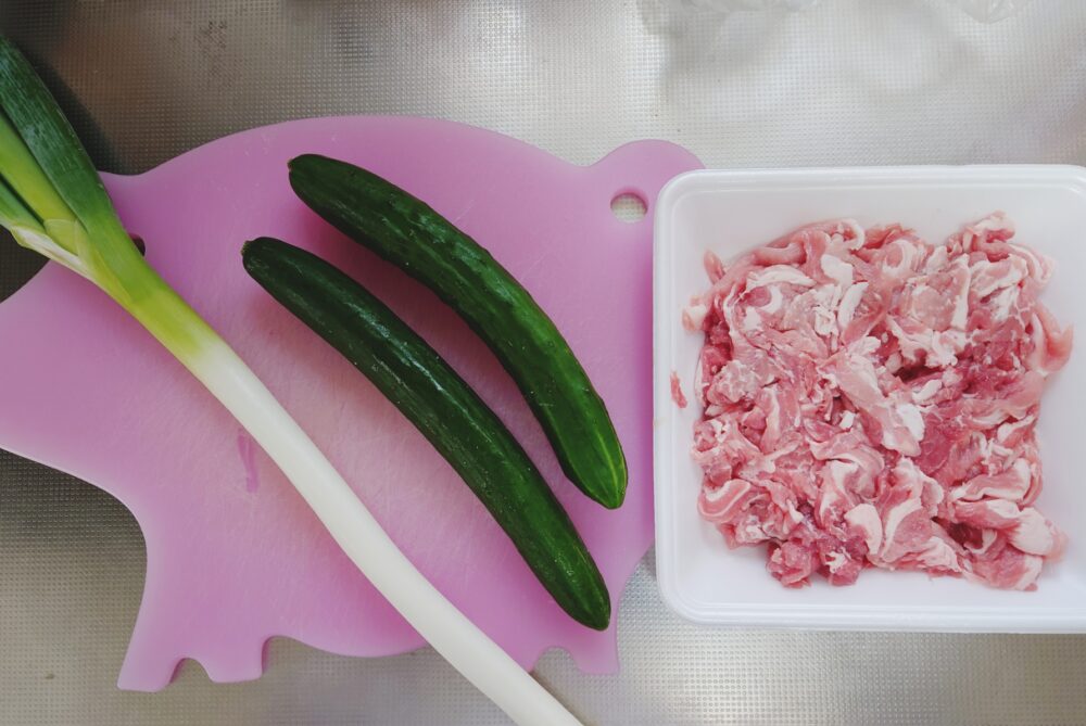 【簡単おつまみレシピ】きゅうりと豚肉のオイスターソース炒め　材料