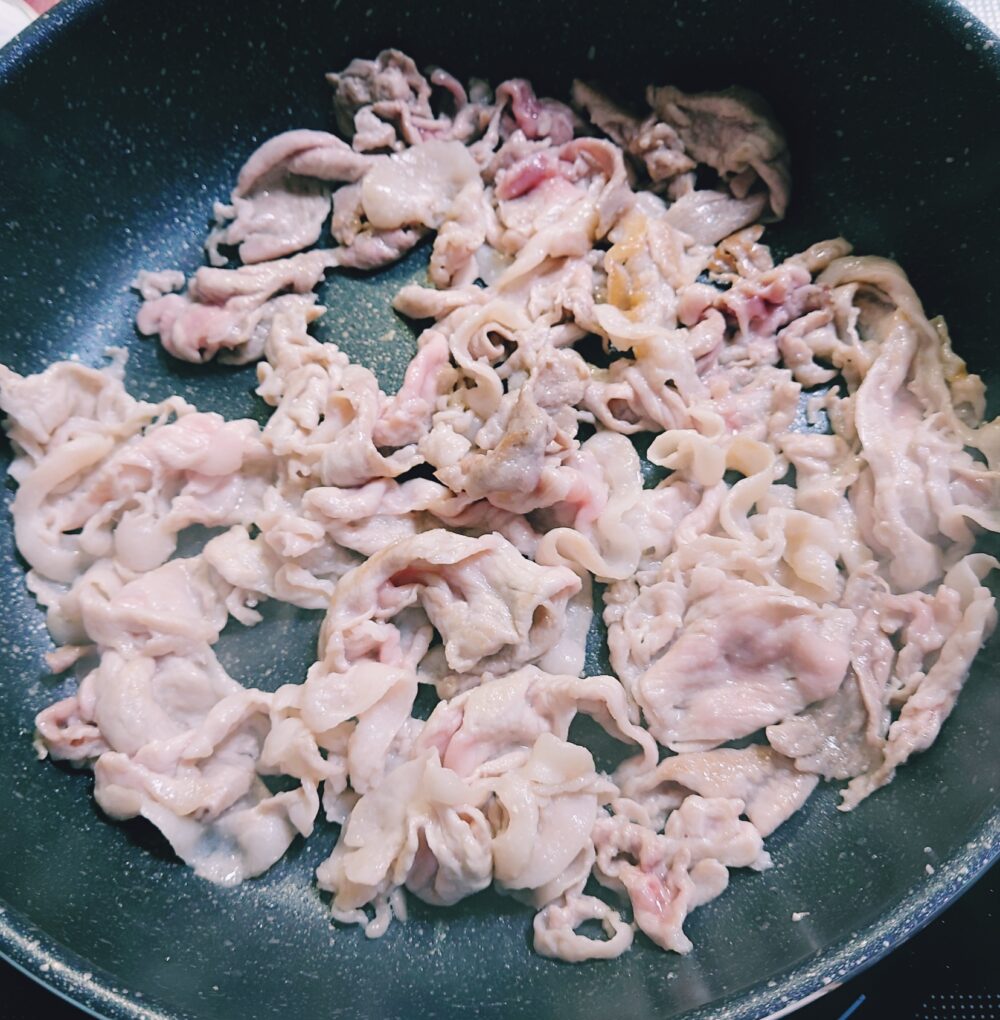 【簡単レシピ】豚こまとチンゲン菜のシャキシャキ生姜炒め　作り方５